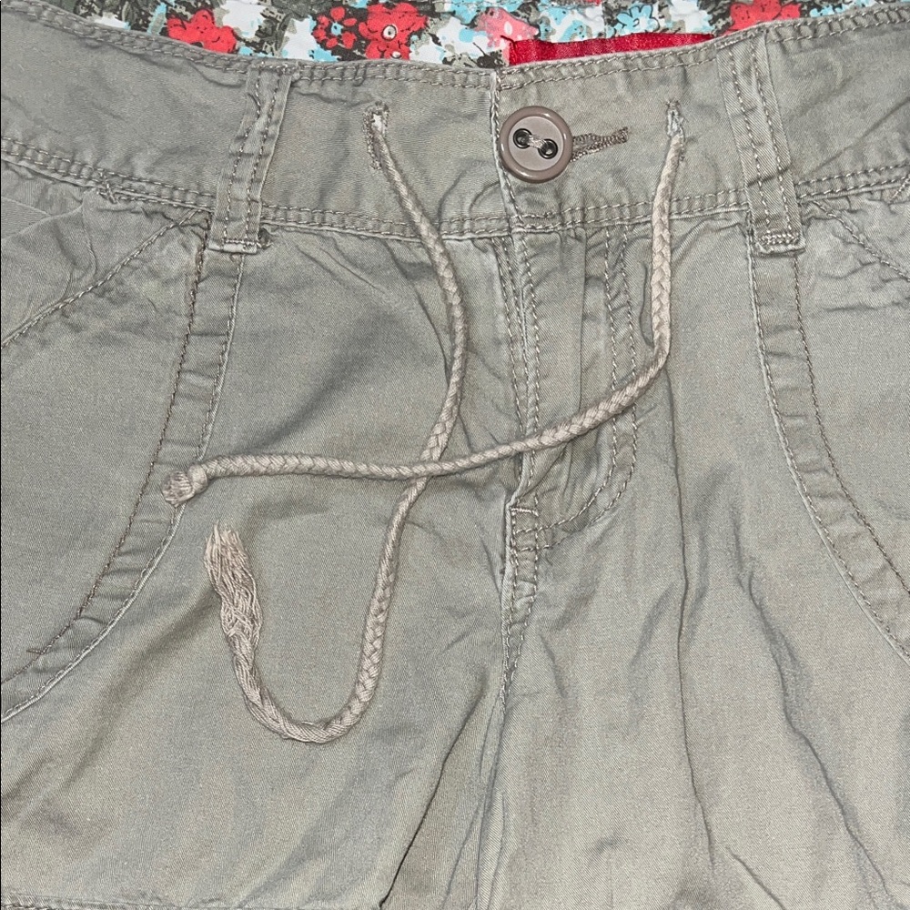 Unionbay Cotton Cargo Shorts Size 9 - Picture 6 of 10